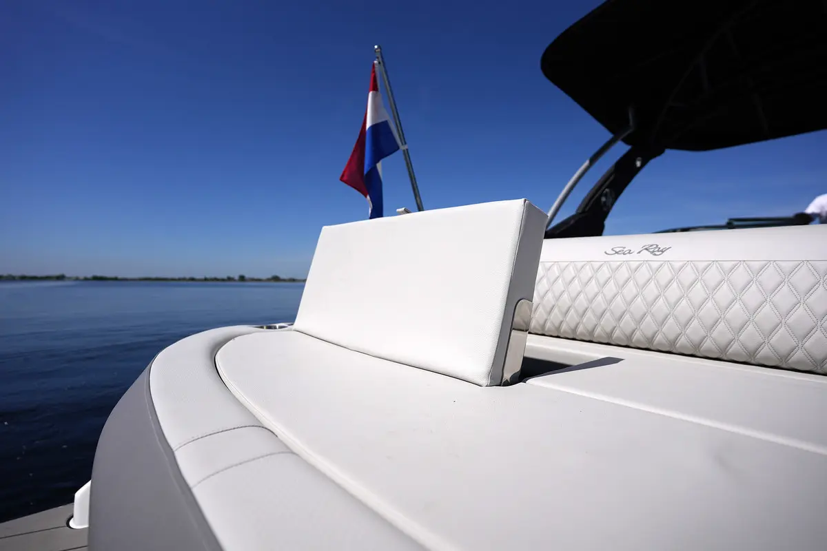 Thumbnail von Sea Ray SLX 280