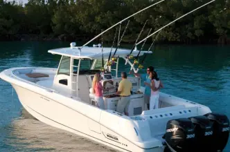 Thumbnail von Boston Whaler 380 Outrage