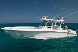 Thumbnail von Boston Whaler 380 Outrage