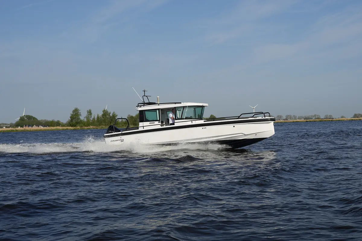 Thumbnail von Axopar 28 Cabin