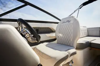 Thumbnail von Sea Ray SLX 250