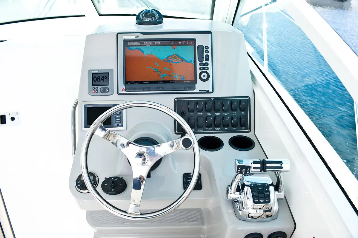 Thumbnail von Boston Whaler 285 Conquest Pilothouse Boston Whaler 285 Conquest