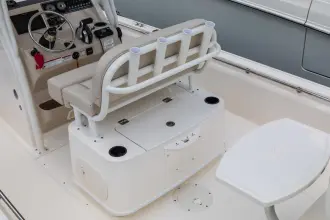 Thumbnail von Boston Whaler 210 Montauk