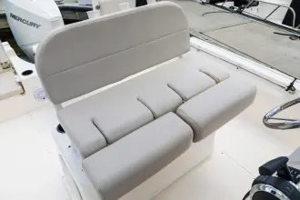 Thumbnail von Boston Whaler 210 Montauk