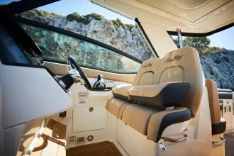 Thumbnail von Sea Ray Sundancer 320