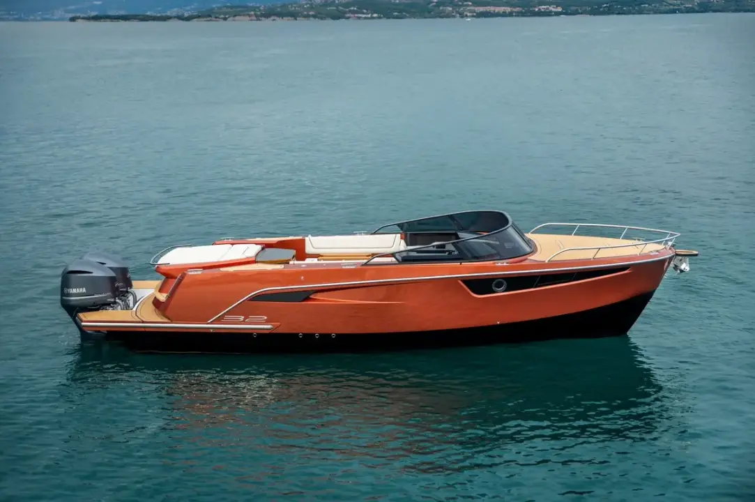 Alfastreet Marine 32 Cabin Sport Outboard Series Alfastreet Marine 32 Cabin Sport - Outboard Series