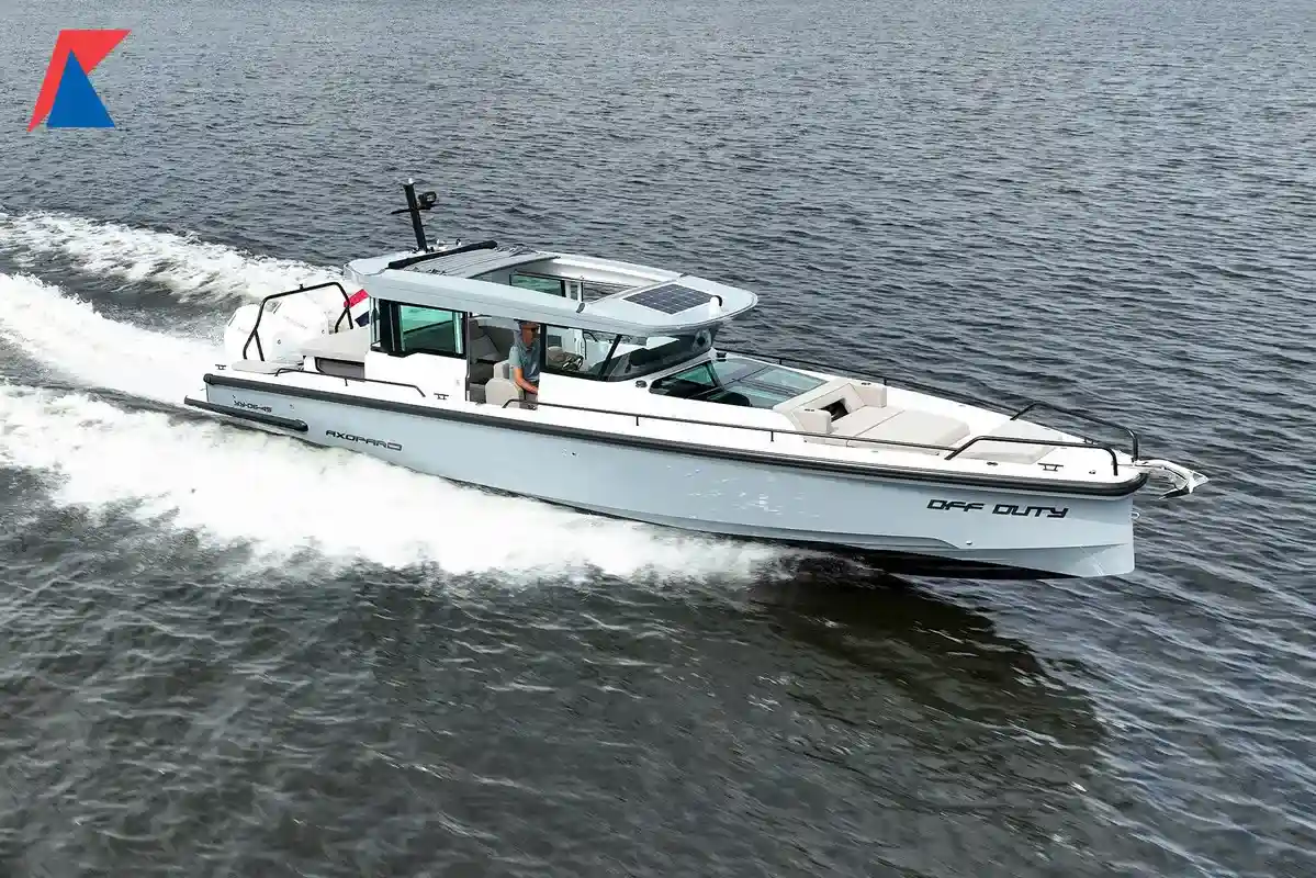 Axopar 37 Sun Top BRABUS Trim Axopar 37 XC Cross Cabin Mediterrana Edition