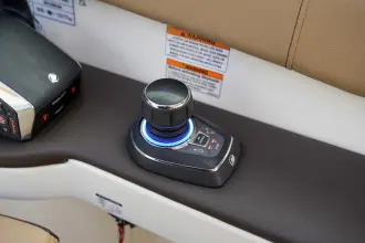 Thumbnail von Sea Ray Sundancer 320