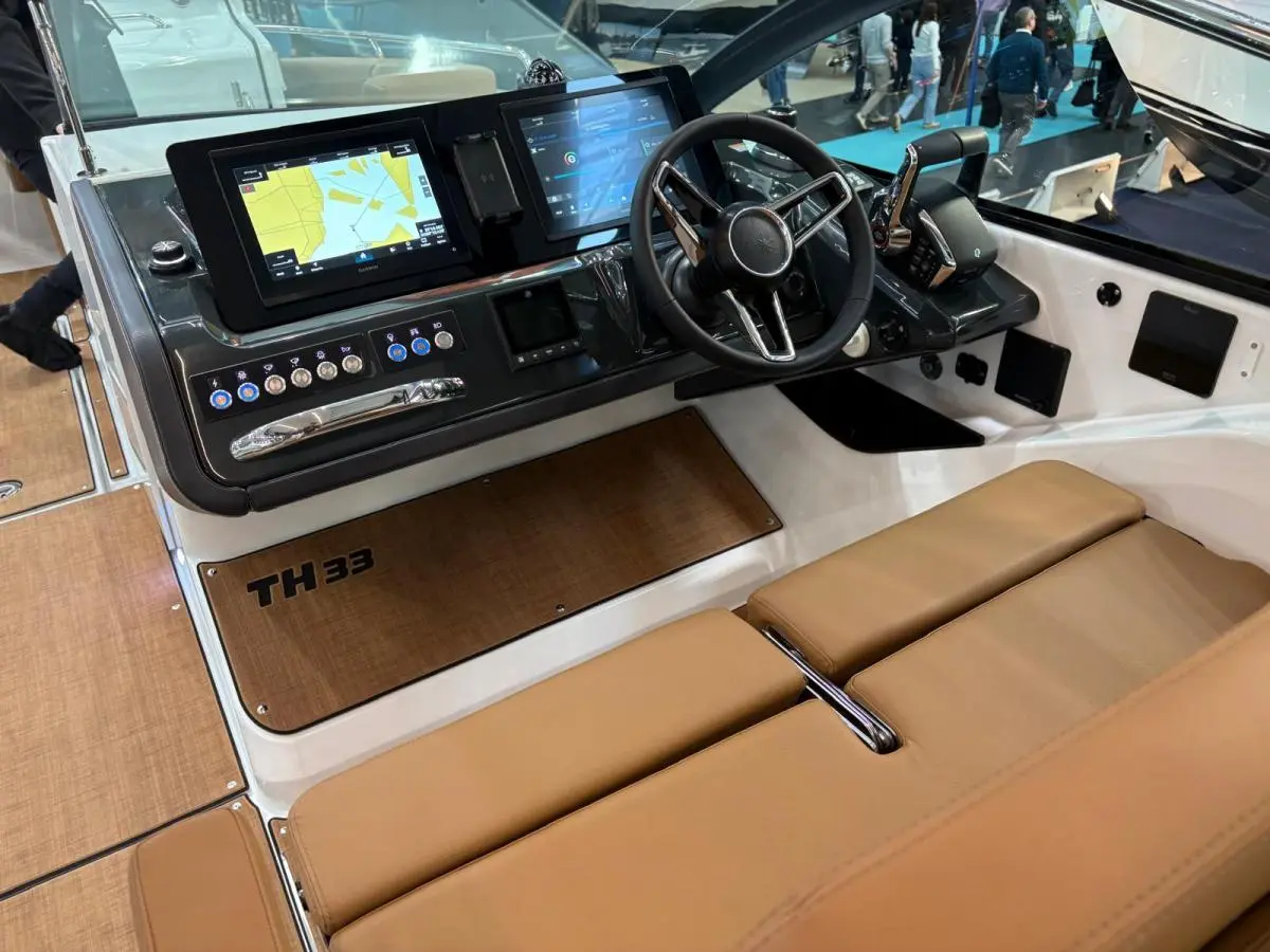 Thumbnail von Jeanneau TH33 Twin-Hull