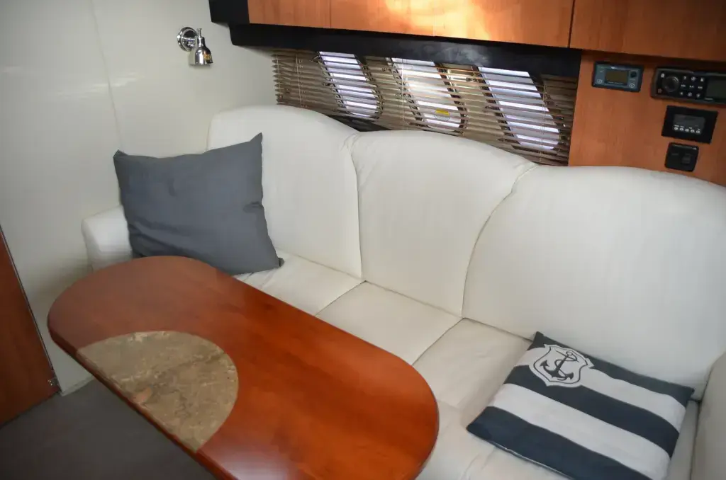 Thumbnail von Cruisers Yachts 330 Express