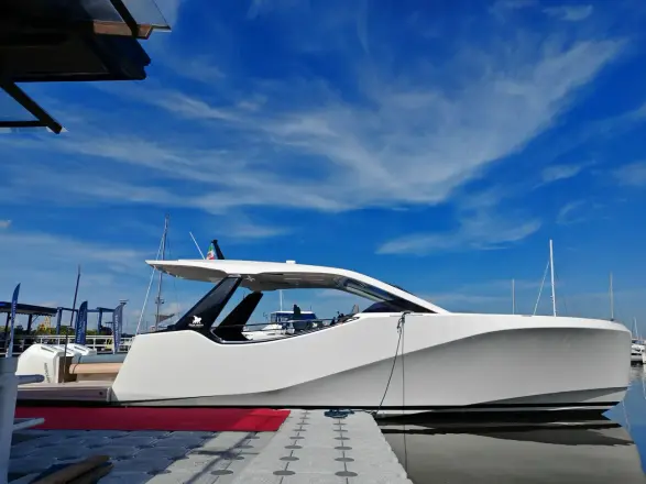 Italia Yachts IY 43 veloce