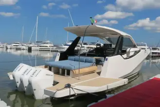 Thumbnail von Italia Yachts IY 43 veloce