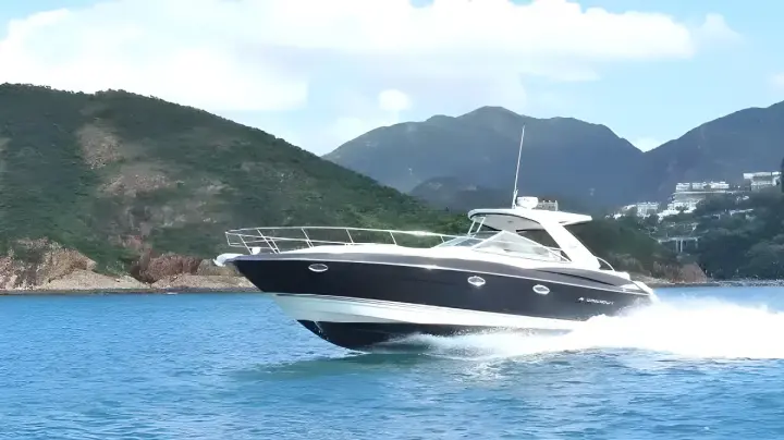 Monterey 415 Sport Yacht