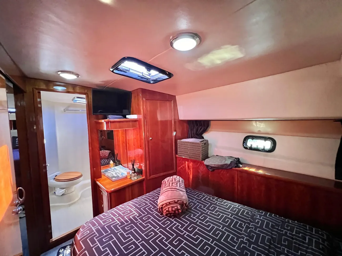 Thumbnail von Riviera 48