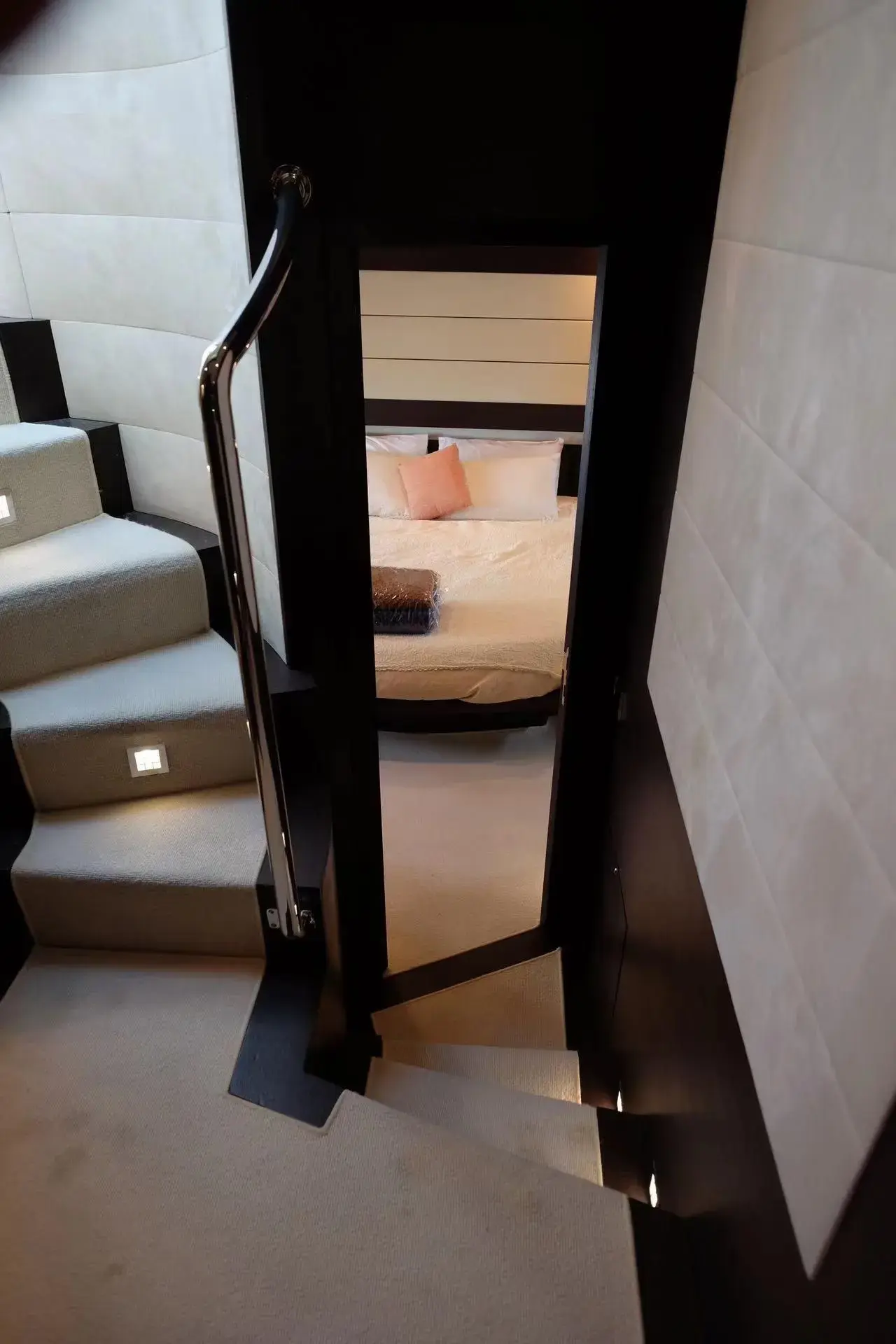 Thumbnail von Azimut 86s