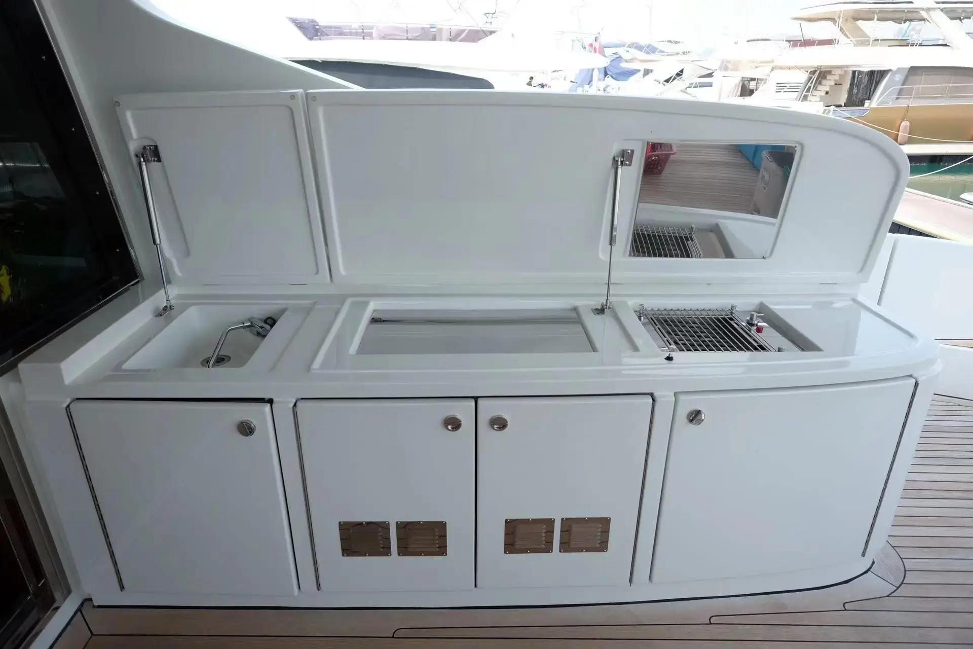 Thumbnail von Azimut 86s