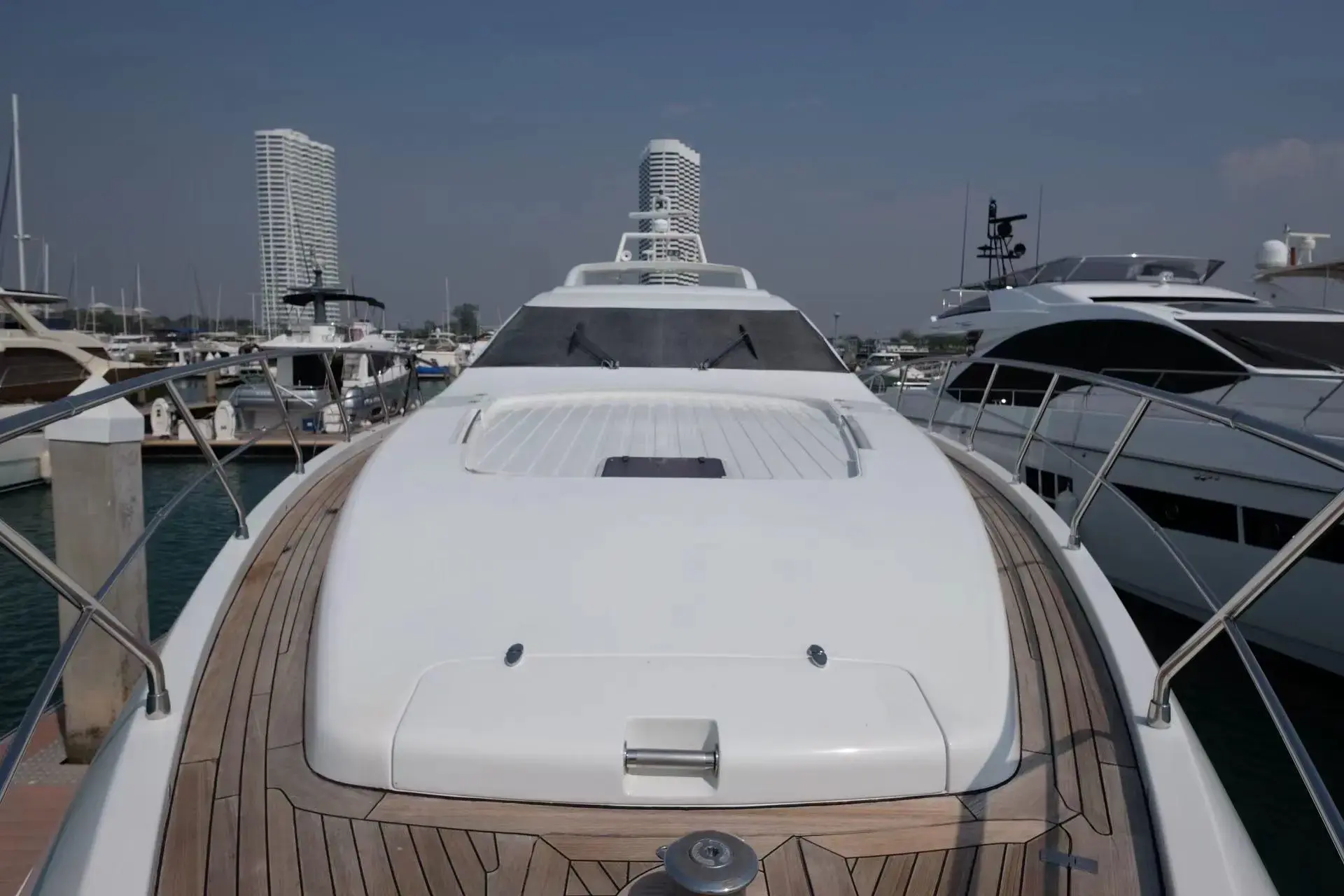 Thumbnail von Azimut 86s