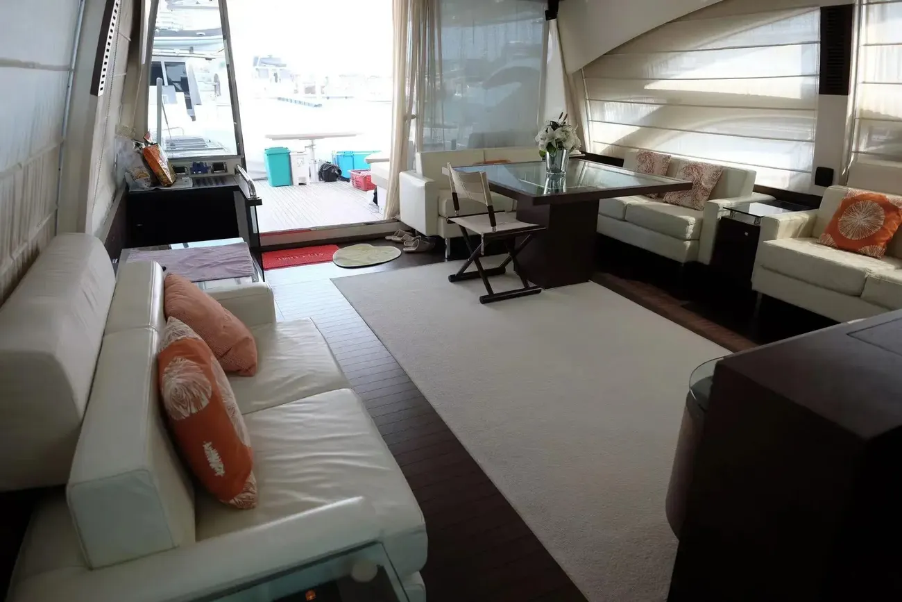 Thumbnail von Azimut 86s