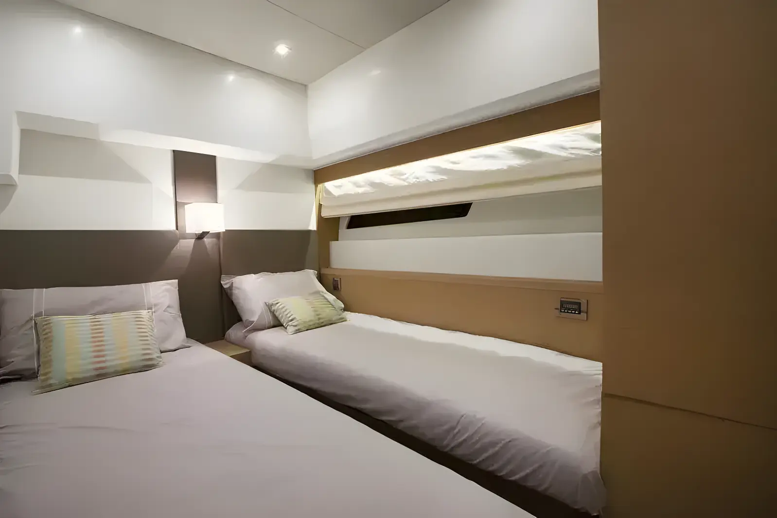 Thumbnail von Prestige 560