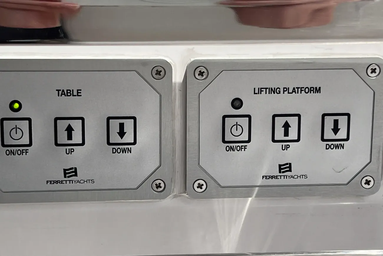 Thumbnail von Ferretti Yachts 500