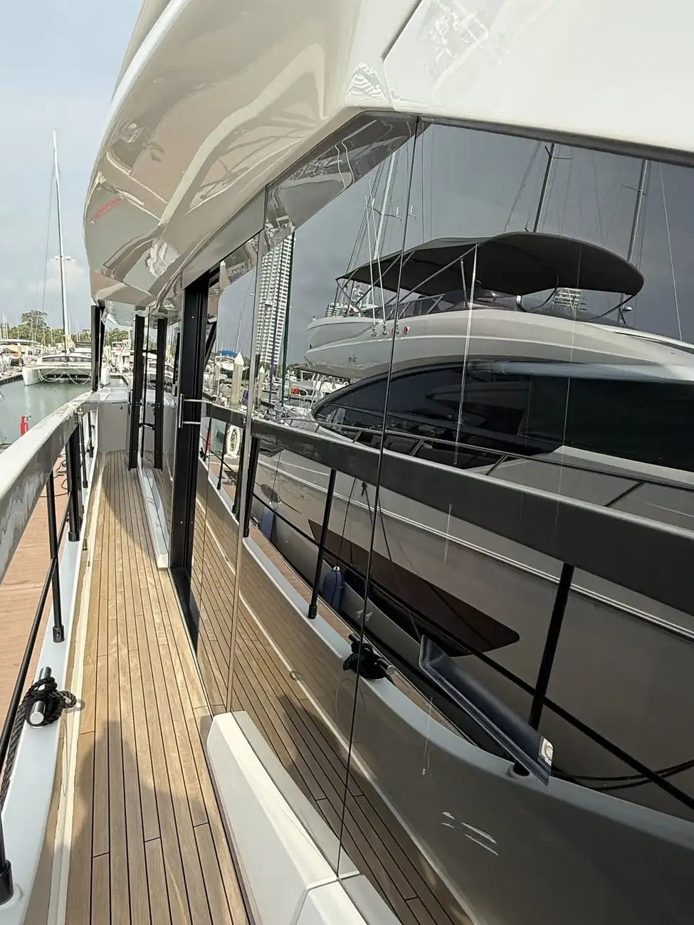 Thumbnail von Ferretti Yachts 860