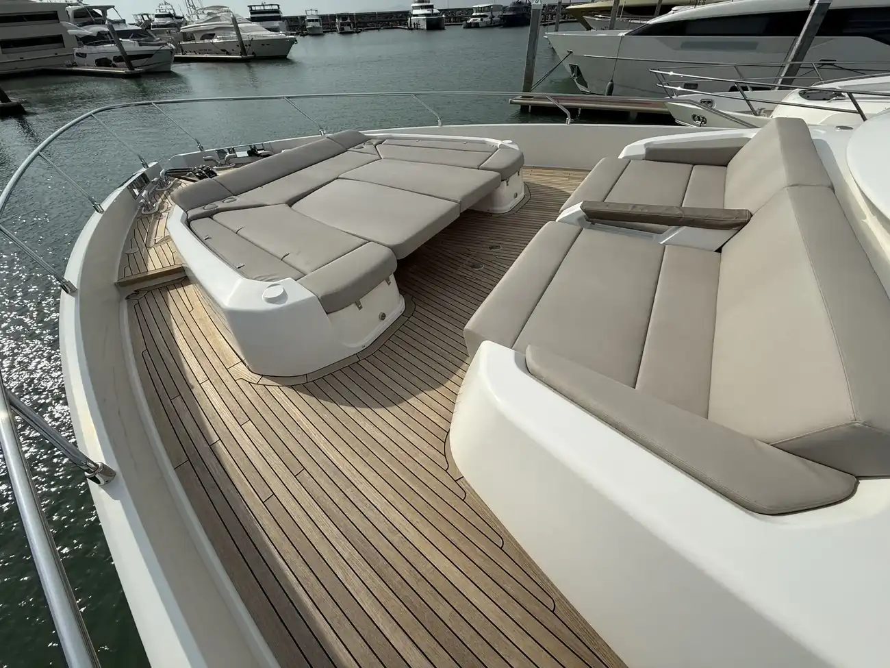Thumbnail von Ferretti Yachts 860