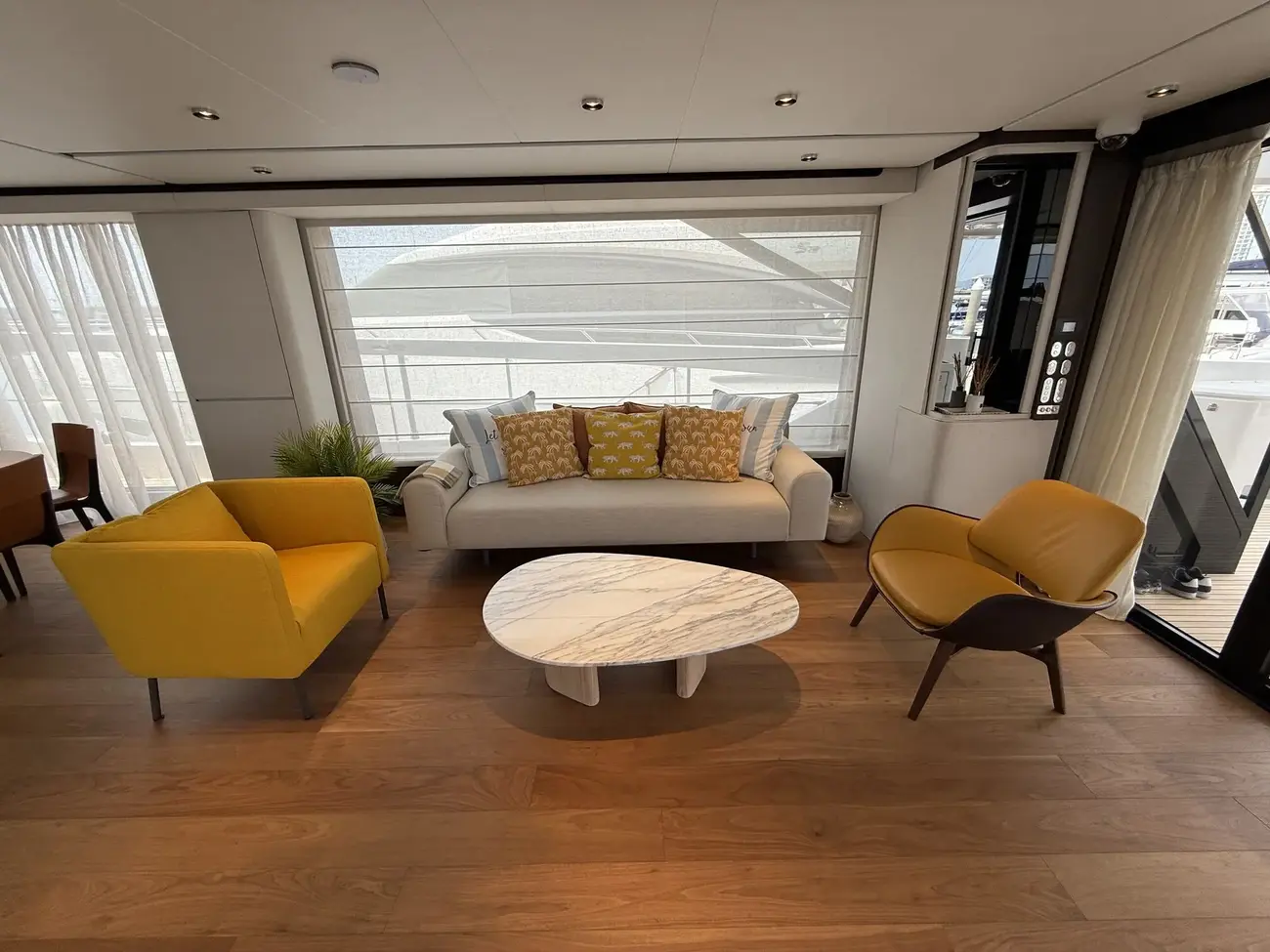 Thumbnail von Ferretti Yachts 860