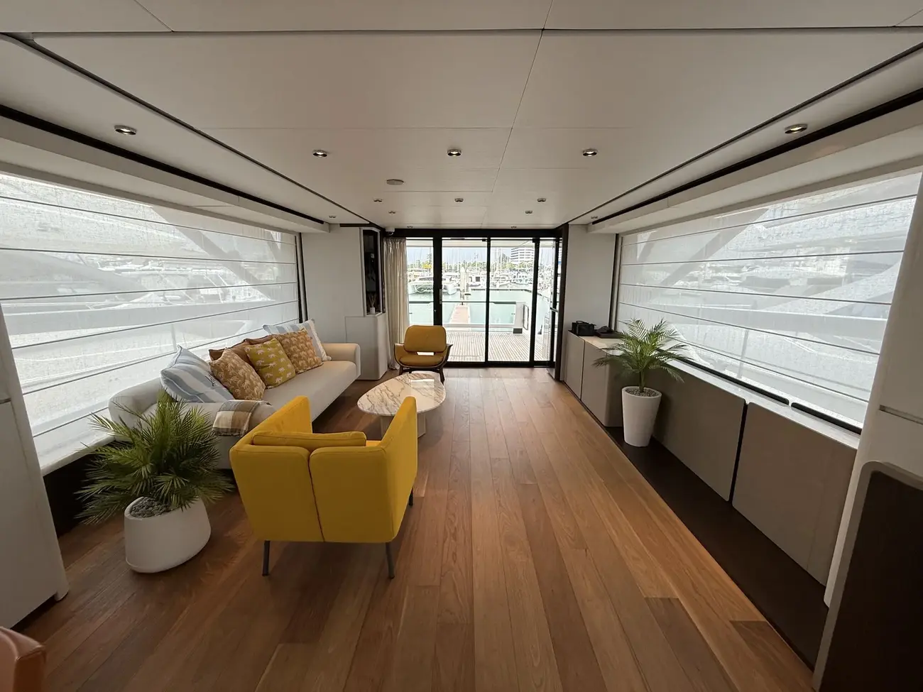 Thumbnail von Ferretti Yachts 860