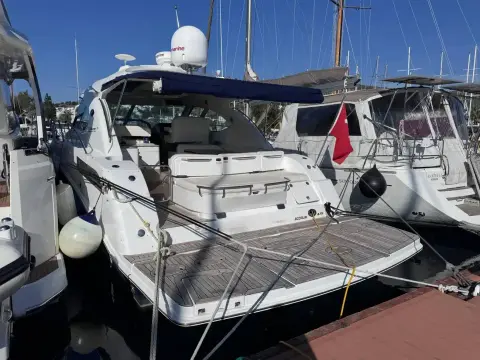 Sea Ray Sundancer 475