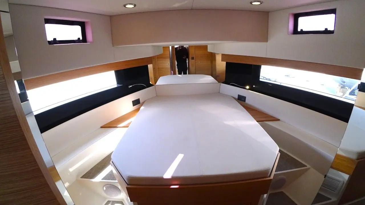 Thumbnail von De Antonio Yachts D50