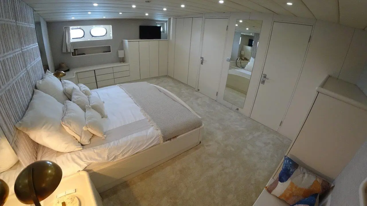 Thumbnail von Clelands 34m Classic Motor Yacht