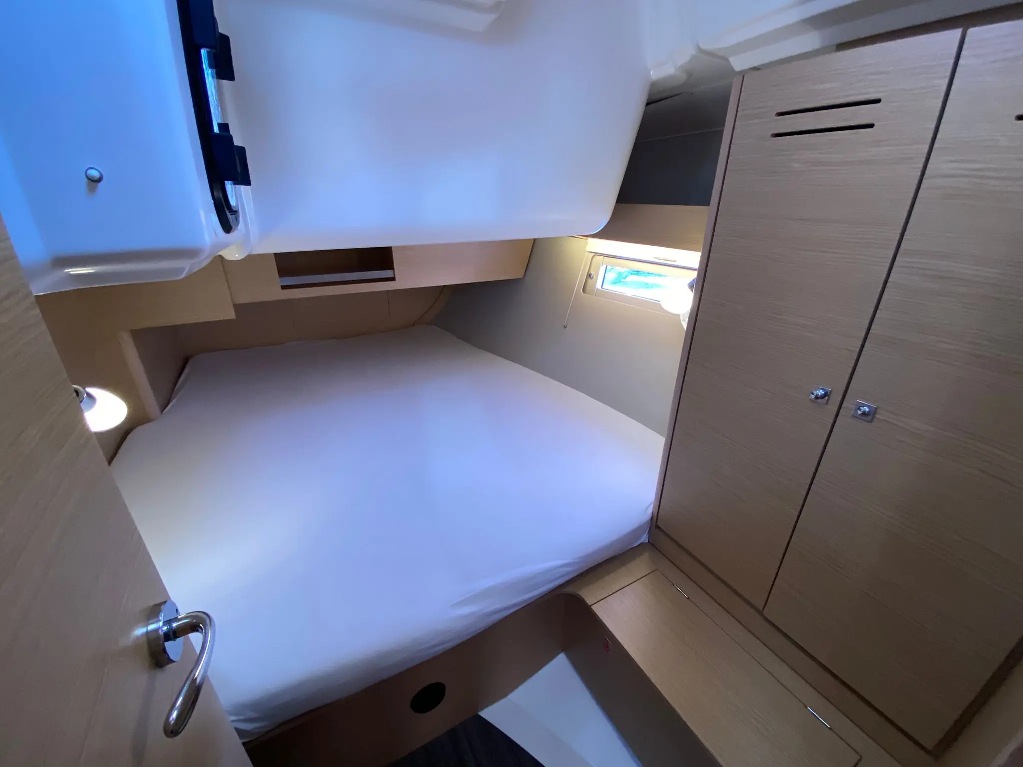 Thumbnail von Dufour 390 Paris