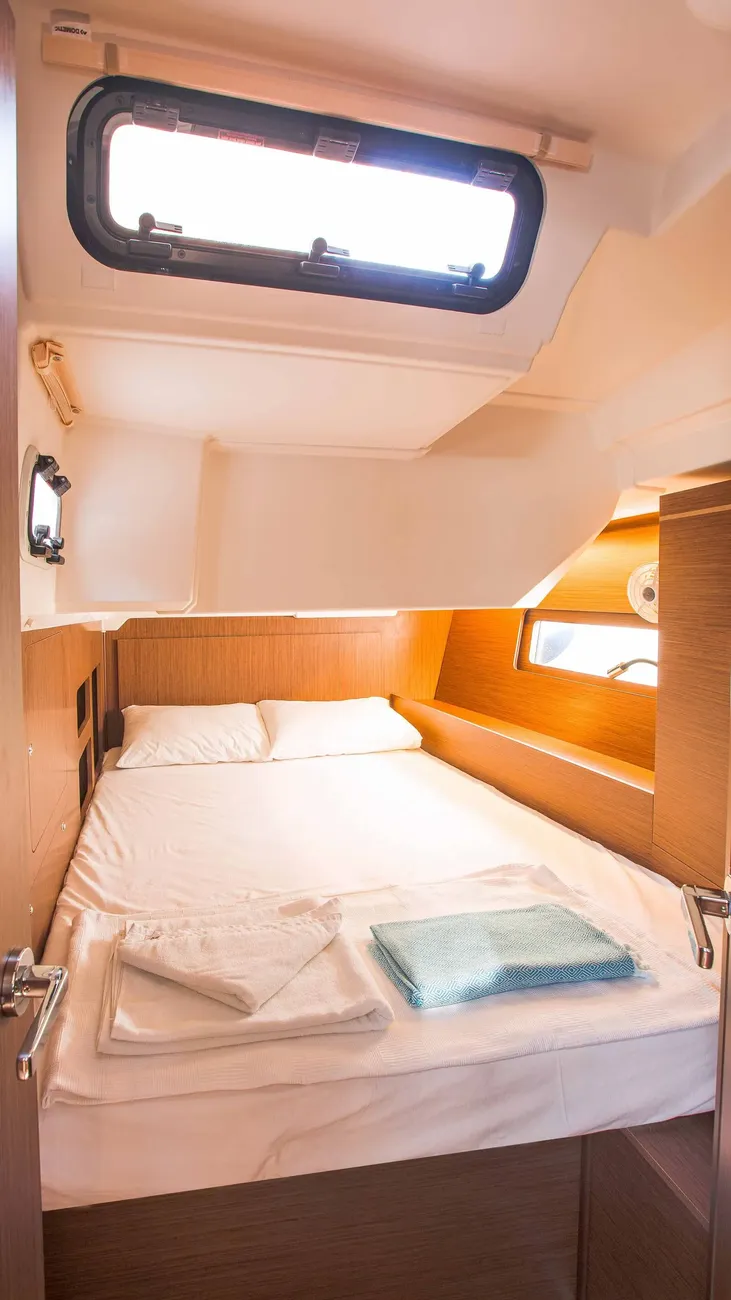 Thumbnail von Beneteau Oceanis 46.1