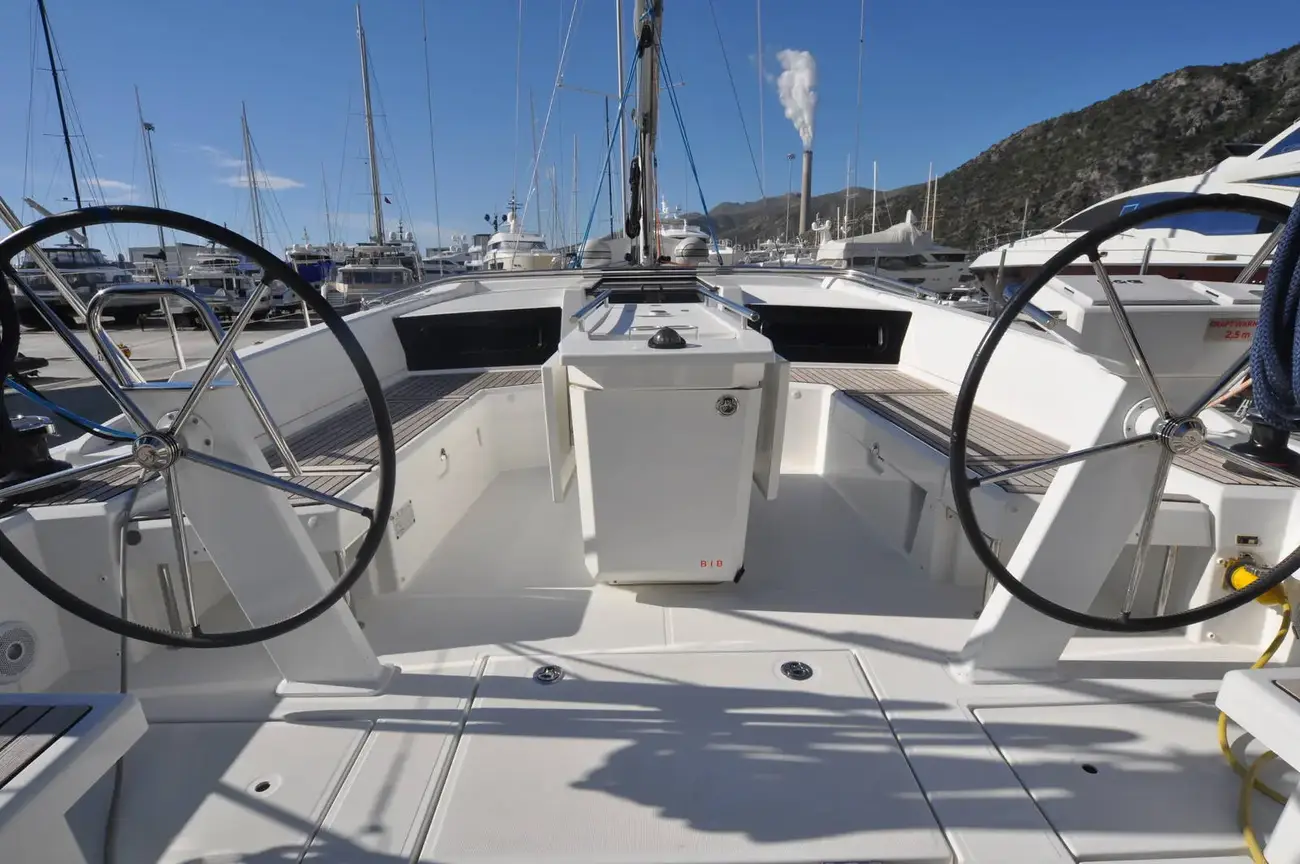 Thumbnail von Beneteau Oceanis 46.1
