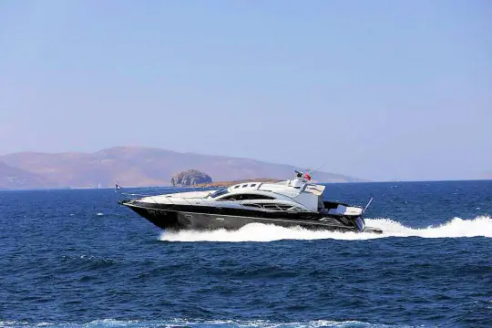 Sunseeker Predator 74