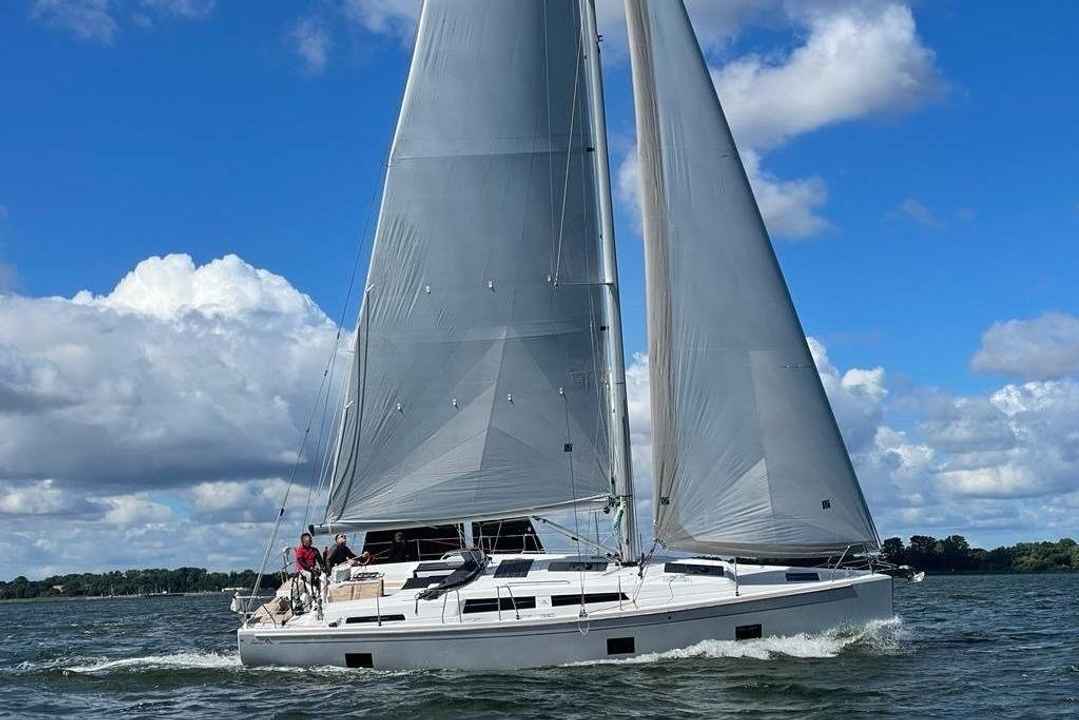Hanse 418