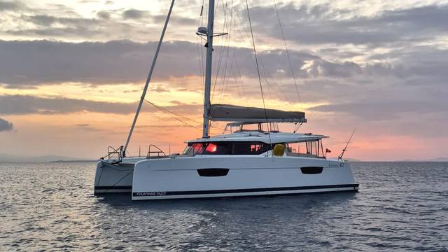 Fountaine Pajot Astrea 42