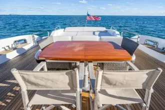 Thumbnail von Custom 15ft 2010 Azimut 86S