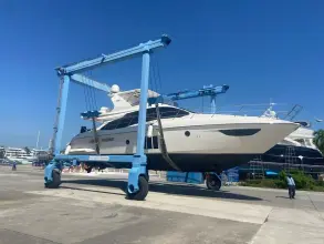 Thumbnail von Custom 15ft 2011 Azimut 58 Flybridge