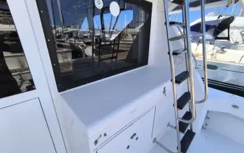 Thumbnail von Hatteras 39 Convertible White Shark