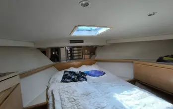 Thumbnail von Hatteras 39 Convertible White Shark