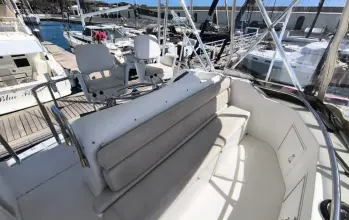 Thumbnail von Hatteras 39 Convertible White Shark