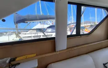 Thumbnail von Hatteras 39 Convertible White Shark