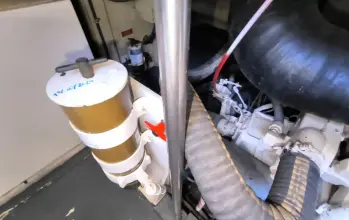 Thumbnail von Hatteras 39 Convertible White Shark