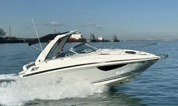 Regal 28 Express Neu: 28 Express - Spring Sales, save 21.000€