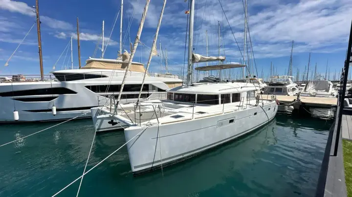 Lagoon 560 S2