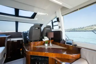 Thumbnail von Fairline Squadron 53 mit niedriger Laufleistung