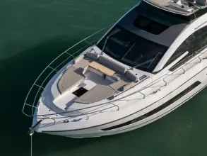 Thumbnail von Fairline Squadron 53 mit niedriger Laufleistung