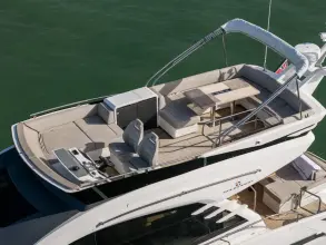 Thumbnail von Fairline Squadron 53 mit niedriger Laufleistung