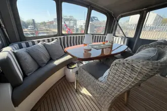 Thumbnail von Van Den Hoven 1700 Executive Gipsy